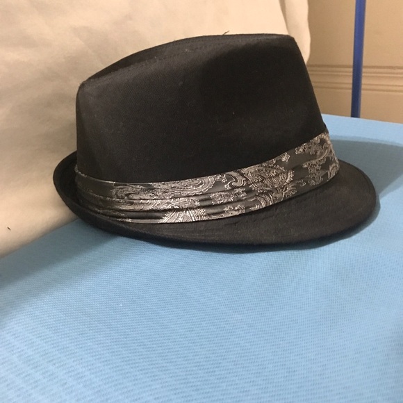 Hat - Picture 6 of 8